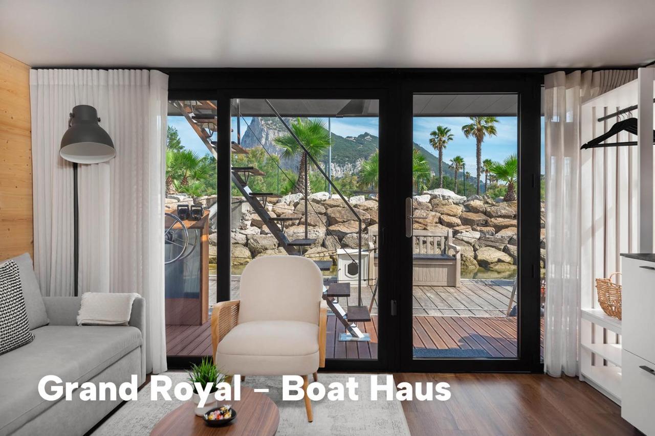 Hotel Boat Haus - Casas Flotantes Frente A Gibraltar La Línea de la Concepción Exteriér fotografie