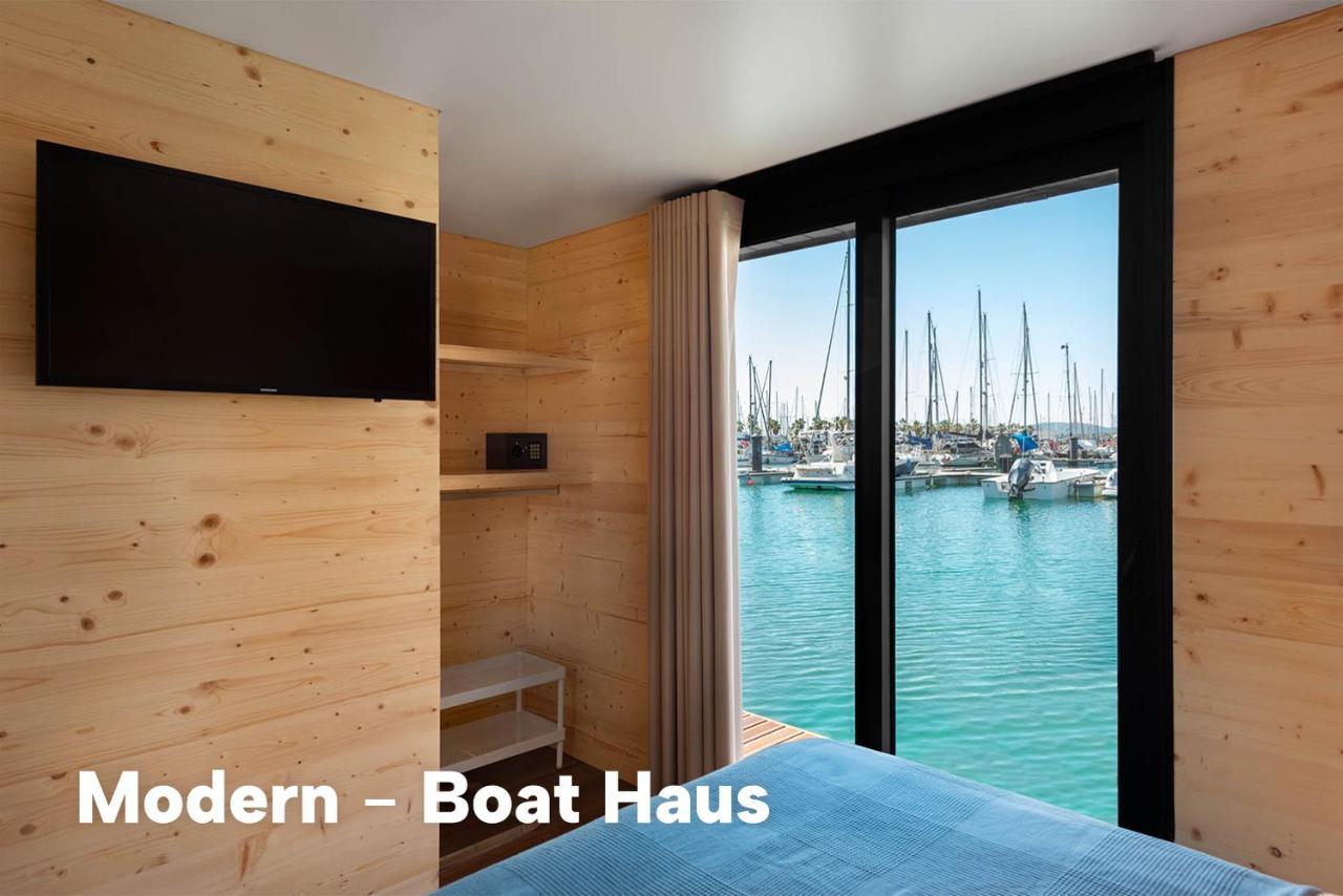 Hotel Boat Haus - Casas Flotantes Frente A Gibraltar La Línea de la Concepción Exteriér fotografie