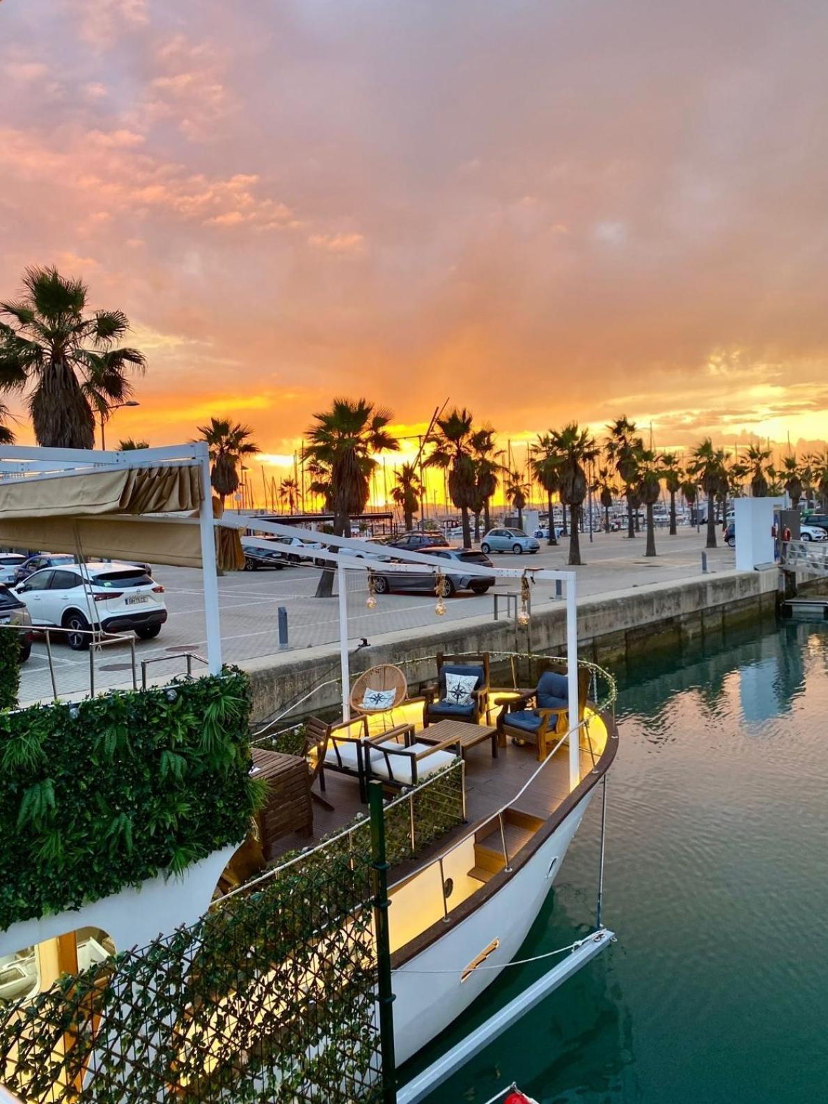 Hotel Boat Haus - Casas Flotantes Frente A Gibraltar La Línea de la Concepción Exteriér fotografie