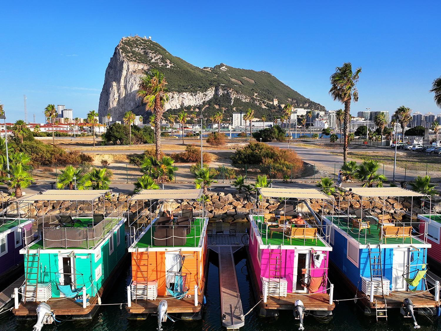 Hotel Boat Haus - Casas Flotantes Frente A Gibraltar La Línea de la Concepción Exteriér fotografie